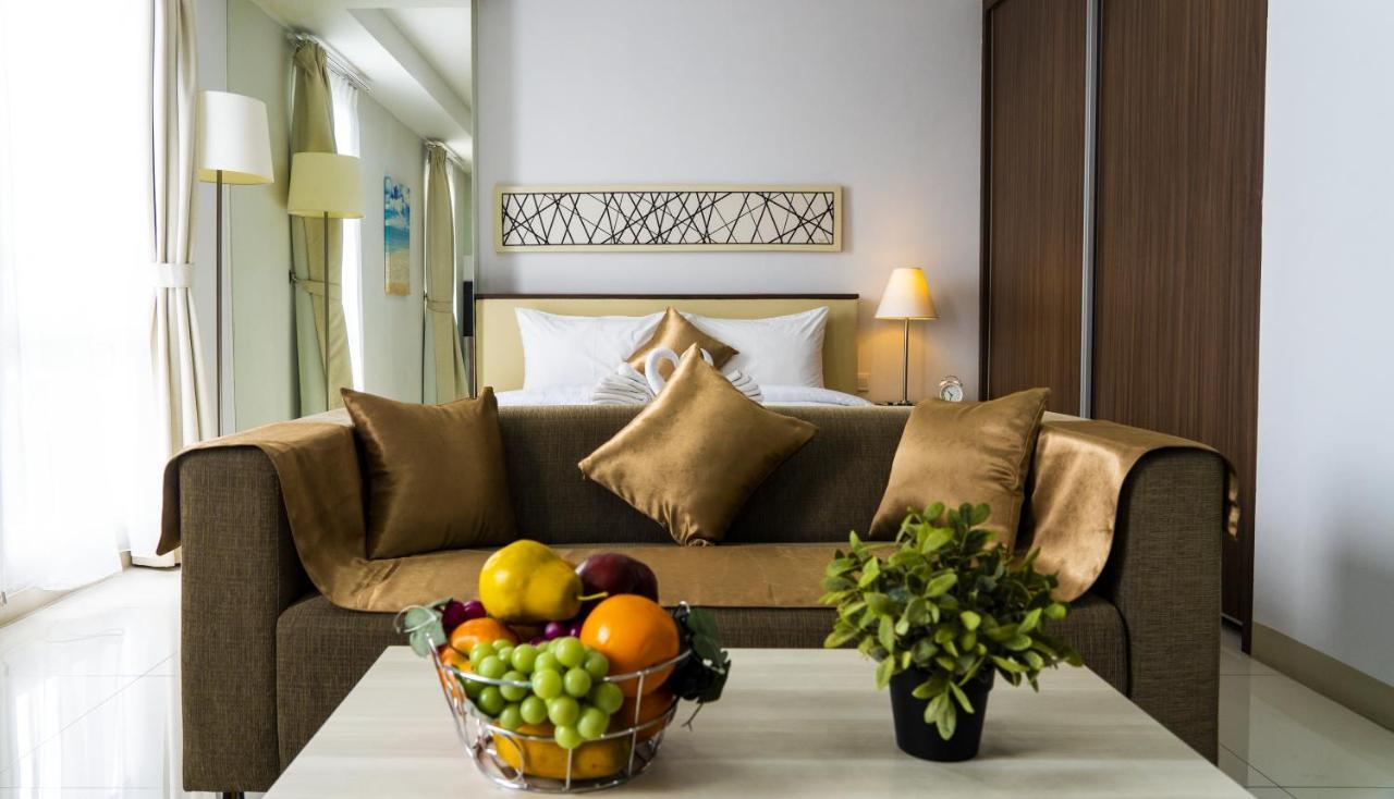 Azalea Suites Cikarang By Jayakarta Group Exterior photo